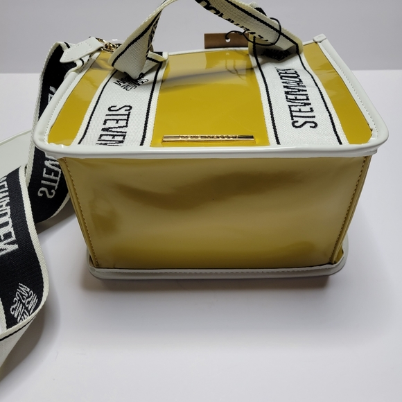 NWT STEVE MADDEN Thick Strap Patent Handbag - Picture 2 of 9